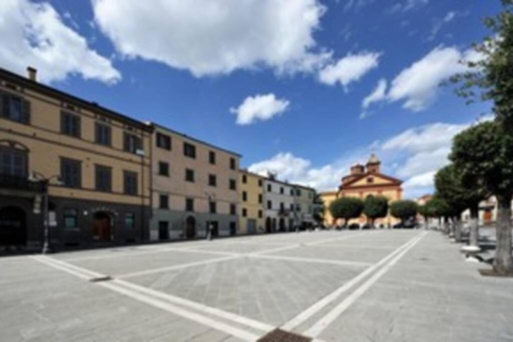 La Piazza - Appartamento Con Vista Sinalunga Exteriör bild
